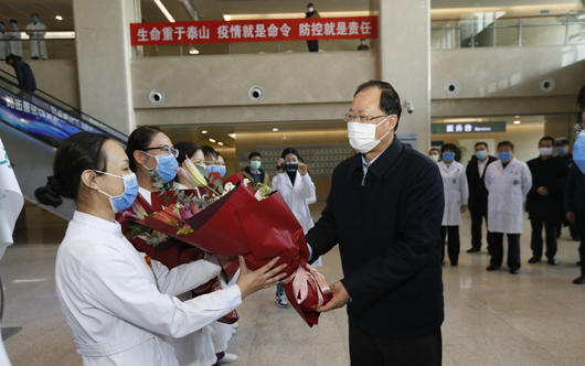 毛偉明董事長到北京電力醫(yī)院、白廣路辦公區(qū)檢查疫情防控工作并開展調(diào)研