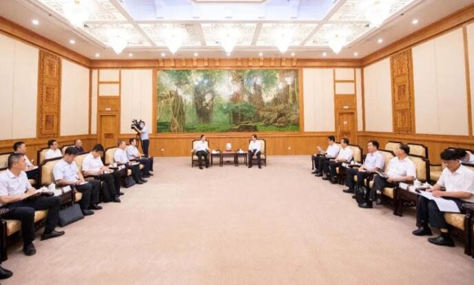 中核集團(tuán)總經(jīng)理、黨組副書記顧軍與福建省委副書記、代省長王寧會談