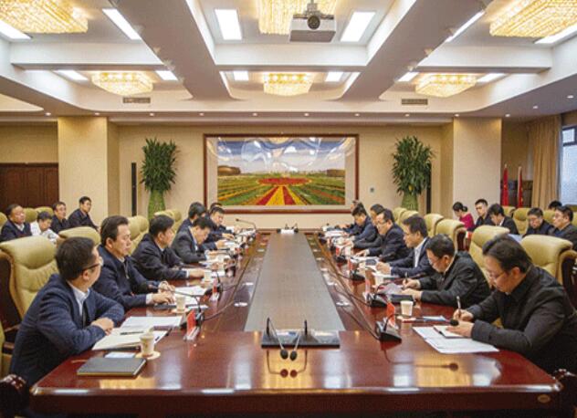 內蒙古電力（集團）公司董事長、黨委書記賈振國帶隊赴鄂爾多斯地區(qū)調研