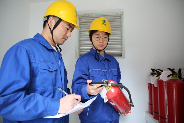 國網寧?？h供電公司持續(xù)深化“電網百日撣塵”專項行動