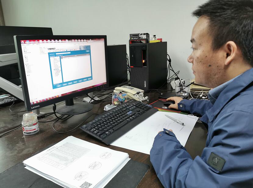 “穿搭”二維碼，浙江慈溪市供電公司工程檔案數(shù)字化，讓資料“動”起來