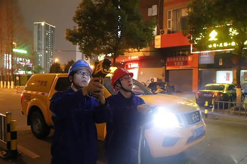國(guó)網(wǎng)寧波市鄞州區(qū)供電：夜間特巡測(cè)溫線路，保障安全可靠供電