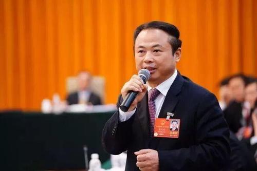 發(fā)展智慧型儲(chǔ)能電站 助力實(shí)現(xiàn)“碳達(dá)峰、碳中和”——訪全國(guó)人大代表、天能控股集團(tuán)董事長(zhǎng)張?zhí)烊? /></a></div>
				<div   id=