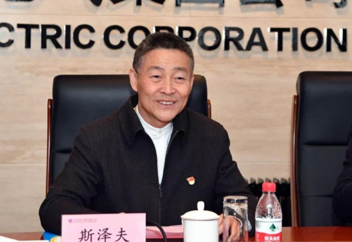 發(fā)展新能源要與電力安全統(tǒng)籌兼顧——訪全國(guó)政協(xié)常委，哈爾濱電氣集團(tuán)有限公司黨委書記、董事長(zhǎng)斯?jié)煞? /></a></div>
				<div   id=