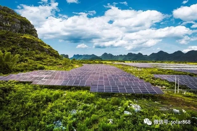 南方電網(wǎng)公司發(fā)布服務(wù)碳達(dá)峰、碳中和工作方案，提出5個(gè)方面21項(xiàng)重點(diǎn)舉措，構(gòu)建以新能源為主體的新型電力系統(tǒng)
