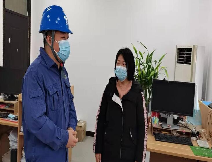 國網(wǎng)城固供電公司：走訪小微企業(yè)，當(dāng)好“電管家”