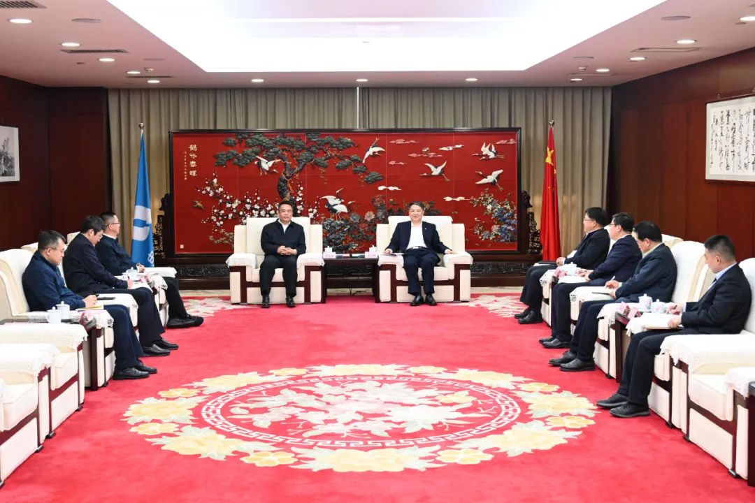 溫樞剛會(huì)見哈電集團(tuán)董事長(zhǎng)、黨委書記曹志安