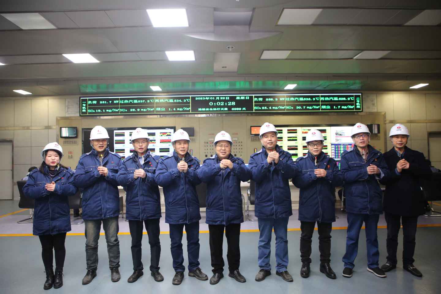 陜煤石電除夕慰問送溫暖，崗位堅守幸福“兔”（too）