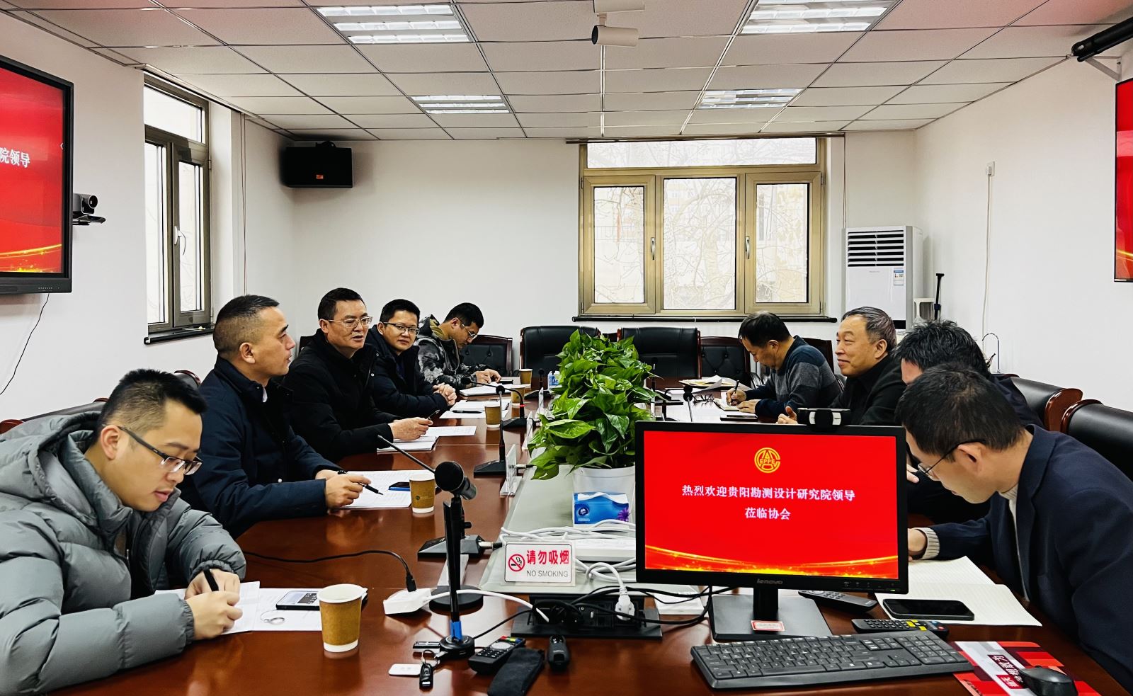 中國電力規(guī)劃設計協(xié)會李愛民與中國電建貴陽院、國網江蘇電力設計咨詢公司領導座談交流