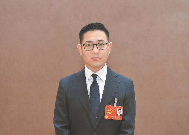 推動清潔能源發(fā)展 促進綠色低碳轉(zhuǎn)型——訪全國人大代表、河北寶信物流有限公司總經(jīng)理李建衛(wèi)