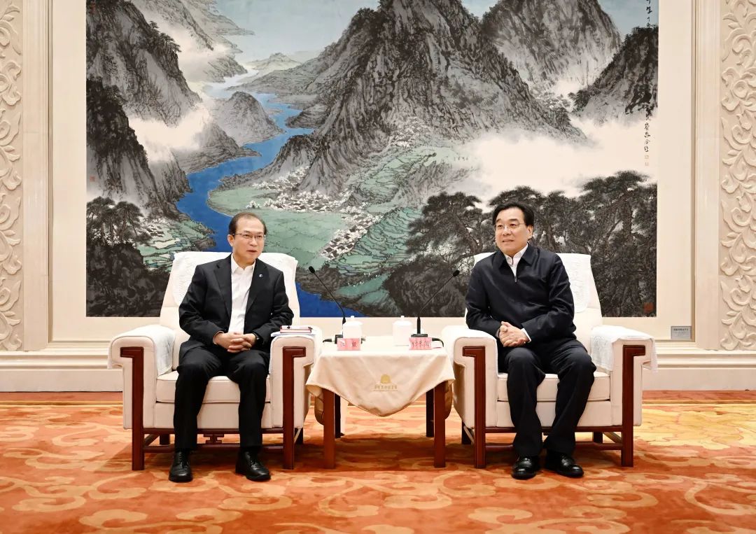華電集團(tuán)黨組書記、董事長(zhǎng)江毅拜會(huì)江蘇省委書記信長(zhǎng)星
