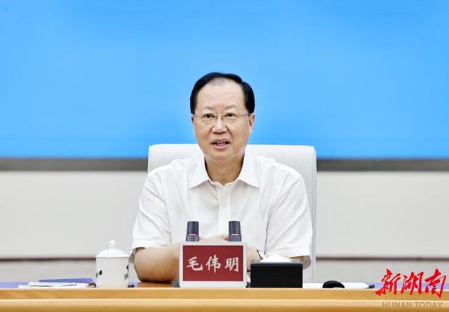 湖南省委副書記、省長毛偉明與發(fā)電企業(yè)代表座談：強(qiáng)化擔(dān)當(dāng) 滿發(fā)穩(wěn)發(fā)