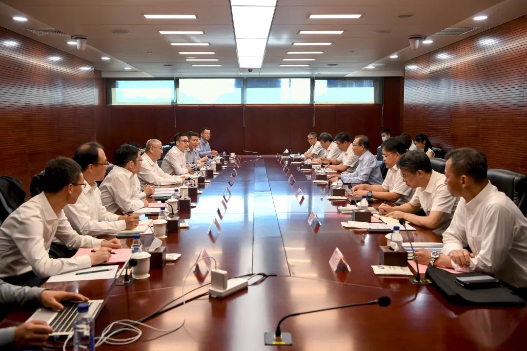 華電集團(tuán)黨組書記、董事長江毅會見隆基綠能總裁李振國