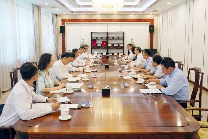 中國能建黨委書記、董事長宋海良與中國貿(mào)促會(huì)會(huì)長任鴻斌會(huì)談
