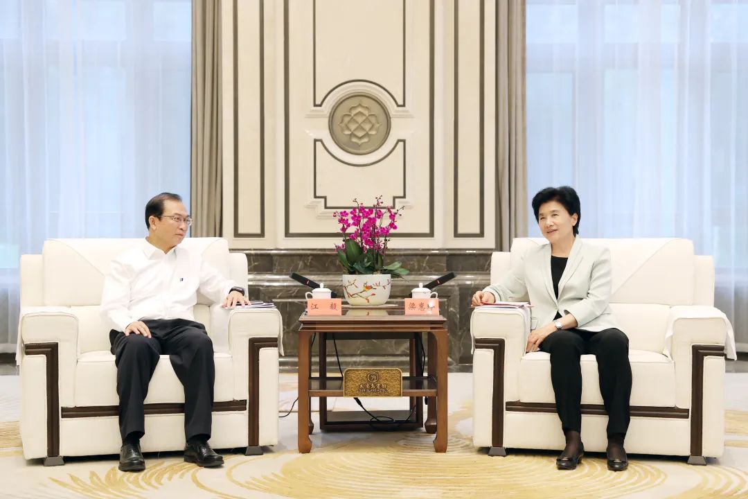 華電集團黨組書記、董事長江毅拜會黑龍江省委副書記、省長梁惠玲