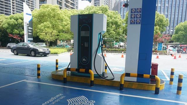 加快培育氫燃料電池汽車產(chǎn)業(yè)，浙江超前布局加氫站建設(shè)