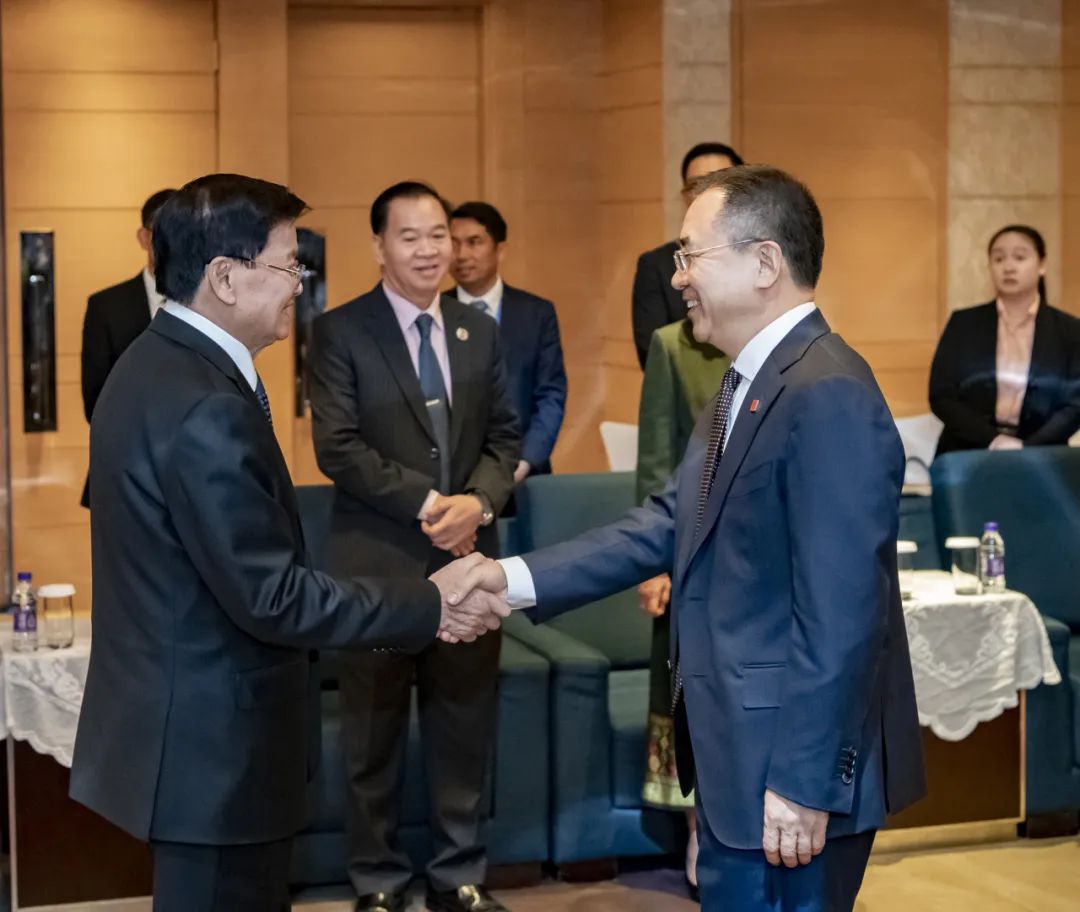 大唐集團(tuán)黨組書記、董事長鄒磊拜會(huì)老撾國家主席通倫·西蘇里