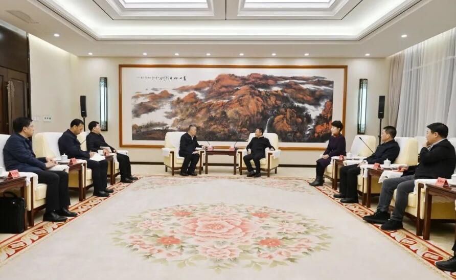 三峽集團(tuán)董事長、黨組書記雷鳴山拜會內(nèi)蒙古自治區(qū)黨委書記孫紹騁、自治區(qū)主席王莉霞