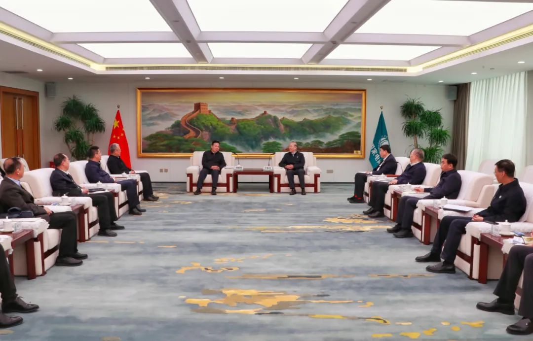 劉明勝、栗寶卿與國家電網(wǎng)董事長辛保安、總經(jīng)理張智剛會(huì)談
