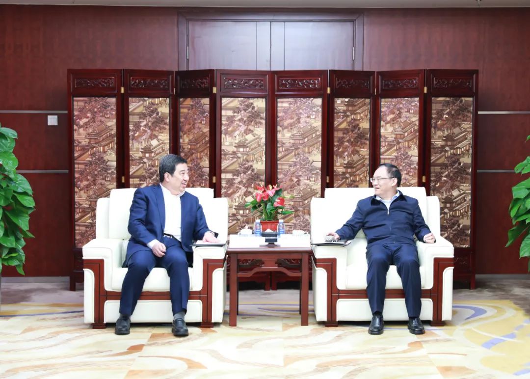 中國電氣裝備白忠泉董事長、周群總經(jīng)理拜訪中鋁集團(tuán)董事長段向東、總經(jīng)理王石磊