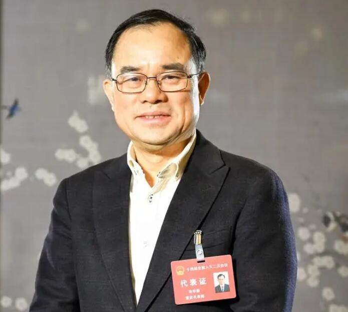 【兩會好聲音】全國人大代表、長安汽車董事長朱華榮：強化市場調(diào)節(jié)手段，進一步改善汽車消費環(huán)境