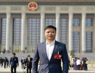 【兩會(huì)好聲音】全國人大代表、小鵬汽車董事長(zhǎng)何小鵬：探索限定場(chǎng)景無人駕駛法規(guī)，助力車網(wǎng)融合和低空經(jīng)濟(jì)騰飛
