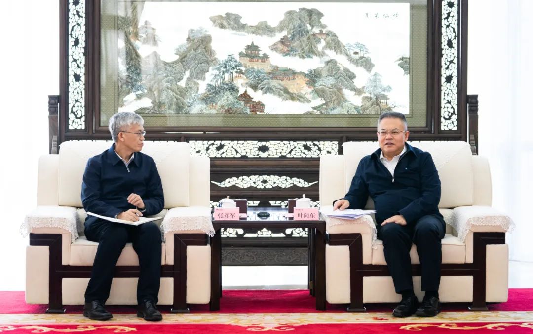 華電集團(tuán)黨組副書記、董事、總經(jīng)理葉向東會見東方電氣董事、總經(jīng)理、黨組副書記張彥軍