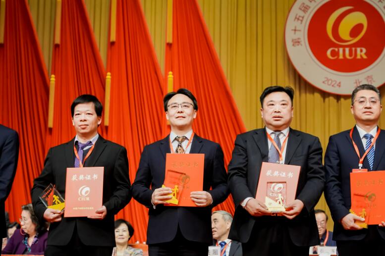 中國能建綠色建材公司黨委書記、董事長，綠色先進材料研究院院長蔣洋榮獲“2023年中國產學研合作創(chuàng)新獎”