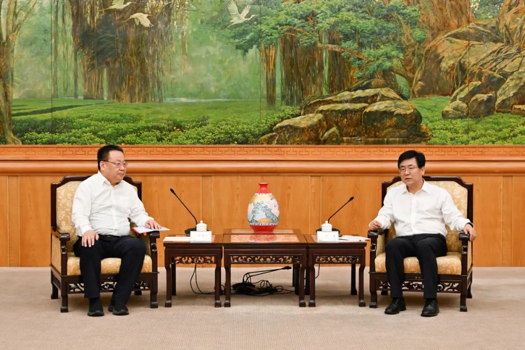 中核集團(tuán)總經(jīng)理、黨組副書(shū)記申彥鋒拜會(huì)福建省委副書(shū)記、省長(zhǎng)趙龍