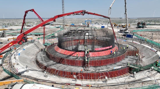 全球緯度最高、東北地區(qū)首座塔式光熱電站完成吸熱塔基礎(chǔ)澆筑