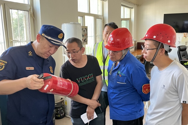 內(nèi)蒙古電力公司烏海千里山供電公司：蒙電愛心光明行，用電無(wú)憂筑防線
