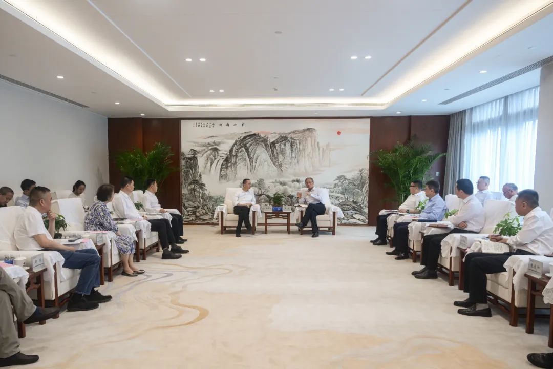 中國電建黨委副書記、總經(jīng)理王斌與北京市海淀區(qū)區(qū)長李俊杰會談