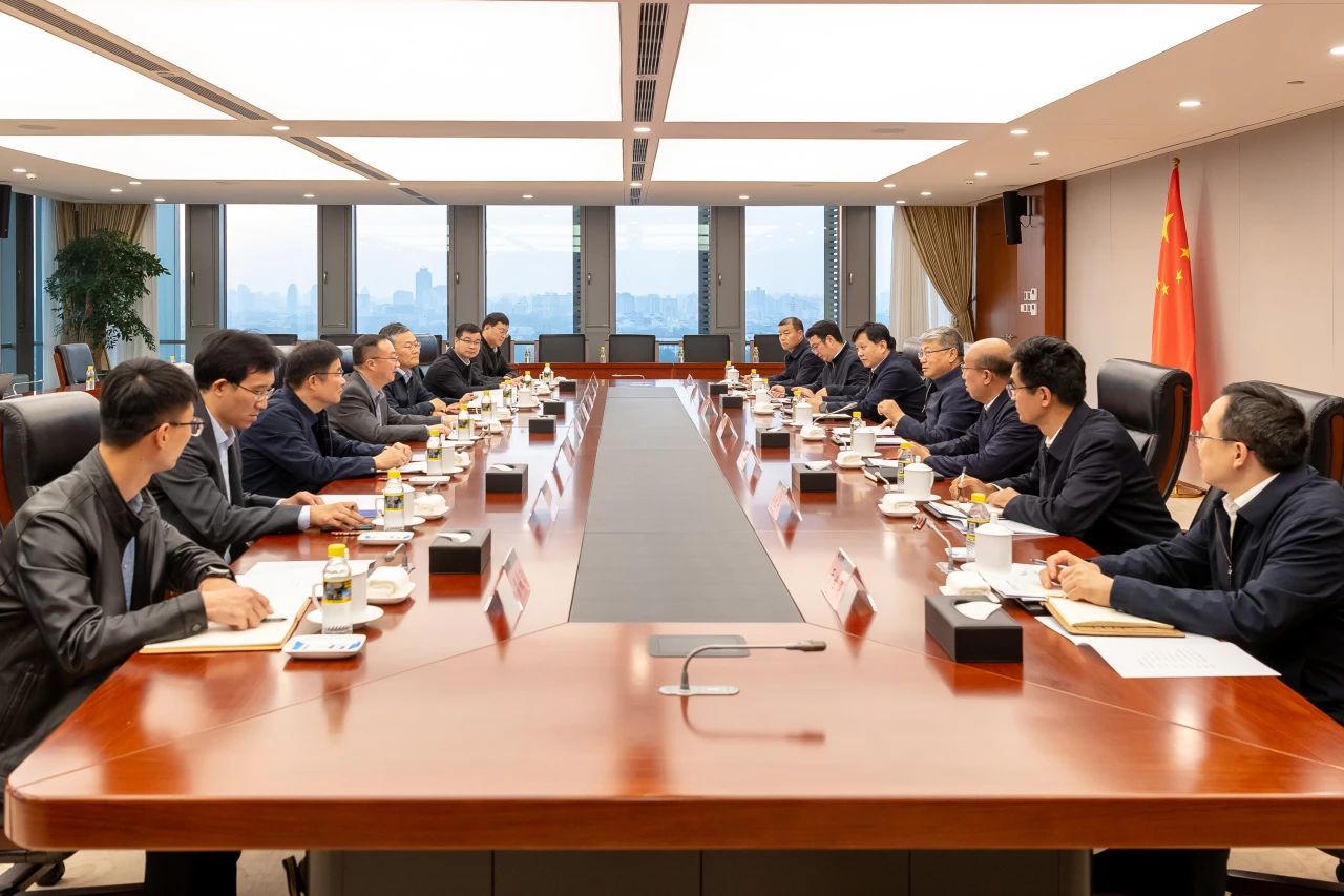 國家能源集團黨組書記、董事長劉國躍會見中國礦業(yè)大學校長趙宏偉