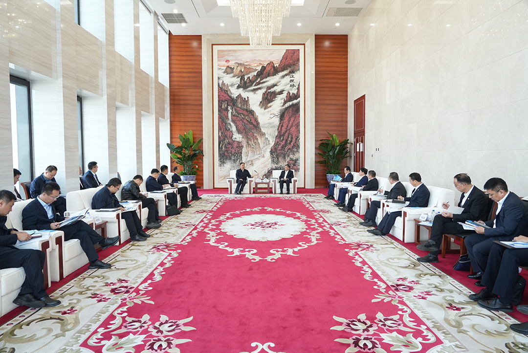 中國(guó)能建黨委書記、董事長(zhǎng)宋海良與山西省委常委、大同市委書記盧東亮?xí)? width=