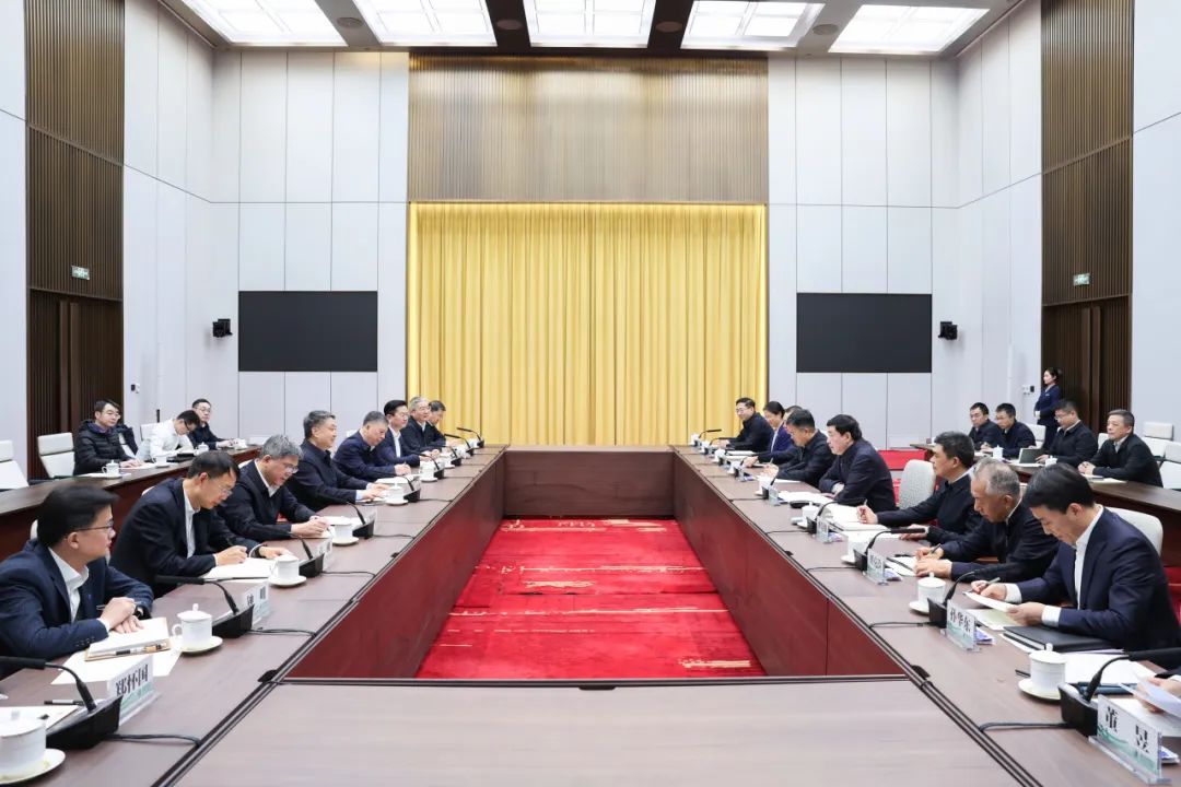 溫樞剛張文峰與國家電網(wǎng)董事長張智剛、總經(jīng)理龐驍剛會談