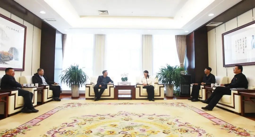 國家電投新疆公司與中國水電四局、中交集團(tuán)、運(yùn)達(dá)股份座談