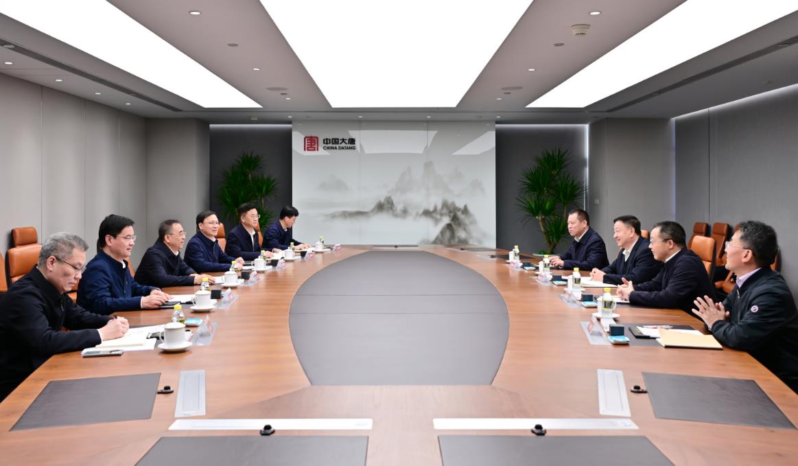 中國大唐董事長鄒磊、總經(jīng)理張傳江與中廣核董事長楊長利、總經(jīng)理高立剛會談