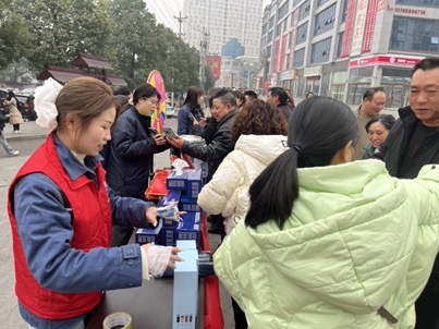 貴州遵義正安供電局：供電送祝福，情暖返鄉(xiāng)路
