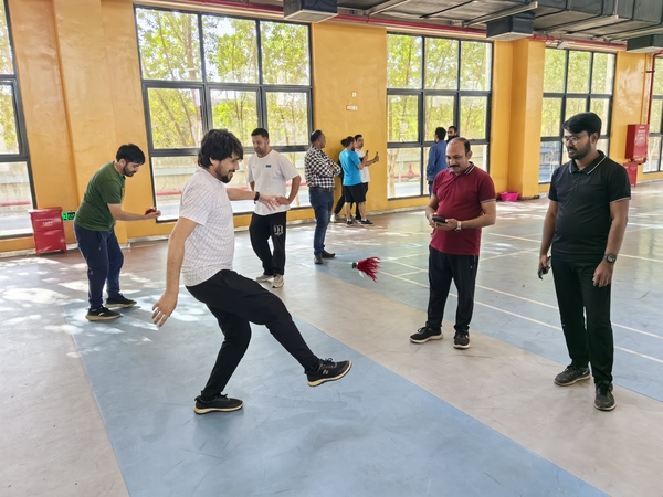 【新春走基層】熱熱鬧鬧過大年，海外堅(jiān)守迎新春