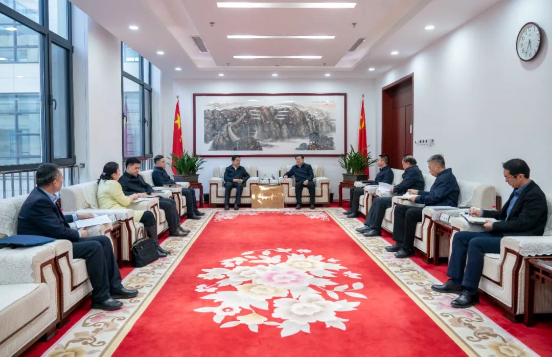 內(nèi)蒙古電力集團(tuán)與包頭市委、市政府交流座談
