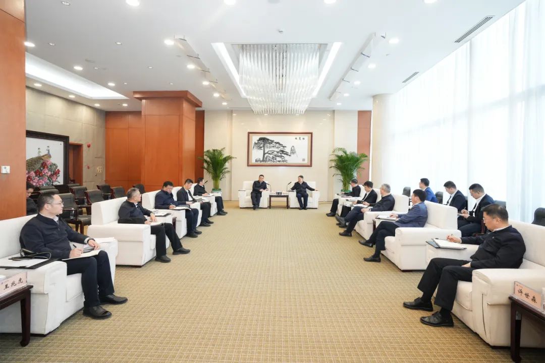 華能集團(tuán)董事長(zhǎng)溫樞剛、總經(jīng)理張文峰會(huì)見哈電集團(tuán)董事長(zhǎng)曹志安、總經(jīng)理黃偉